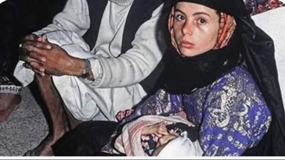 يحكى أن هناك شيخ 